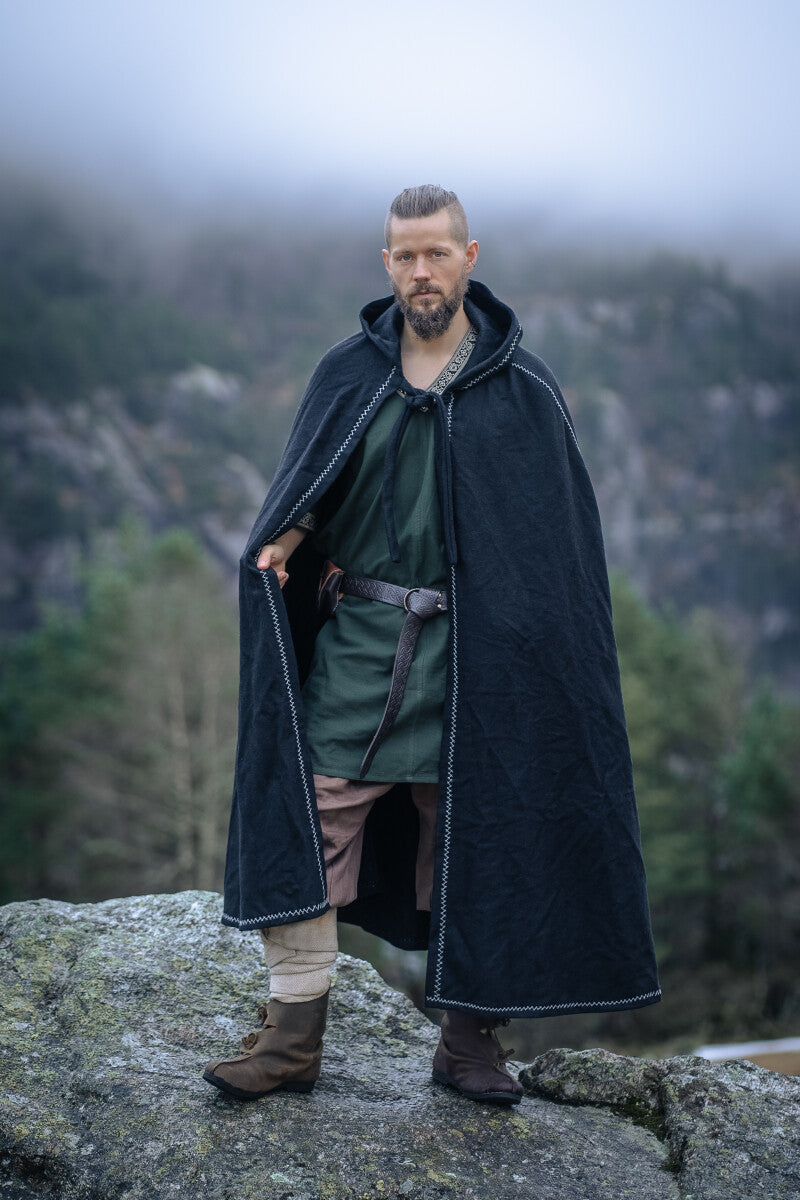 Capes & Capuchons