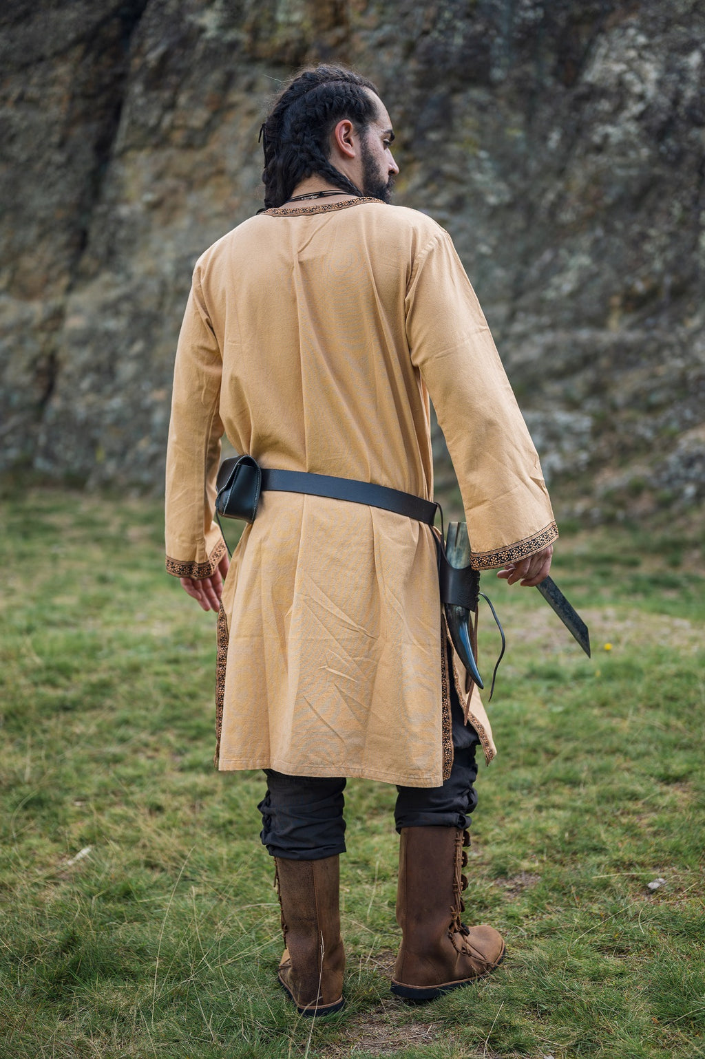 Tunique médiévale homme avec bordure – Halvor