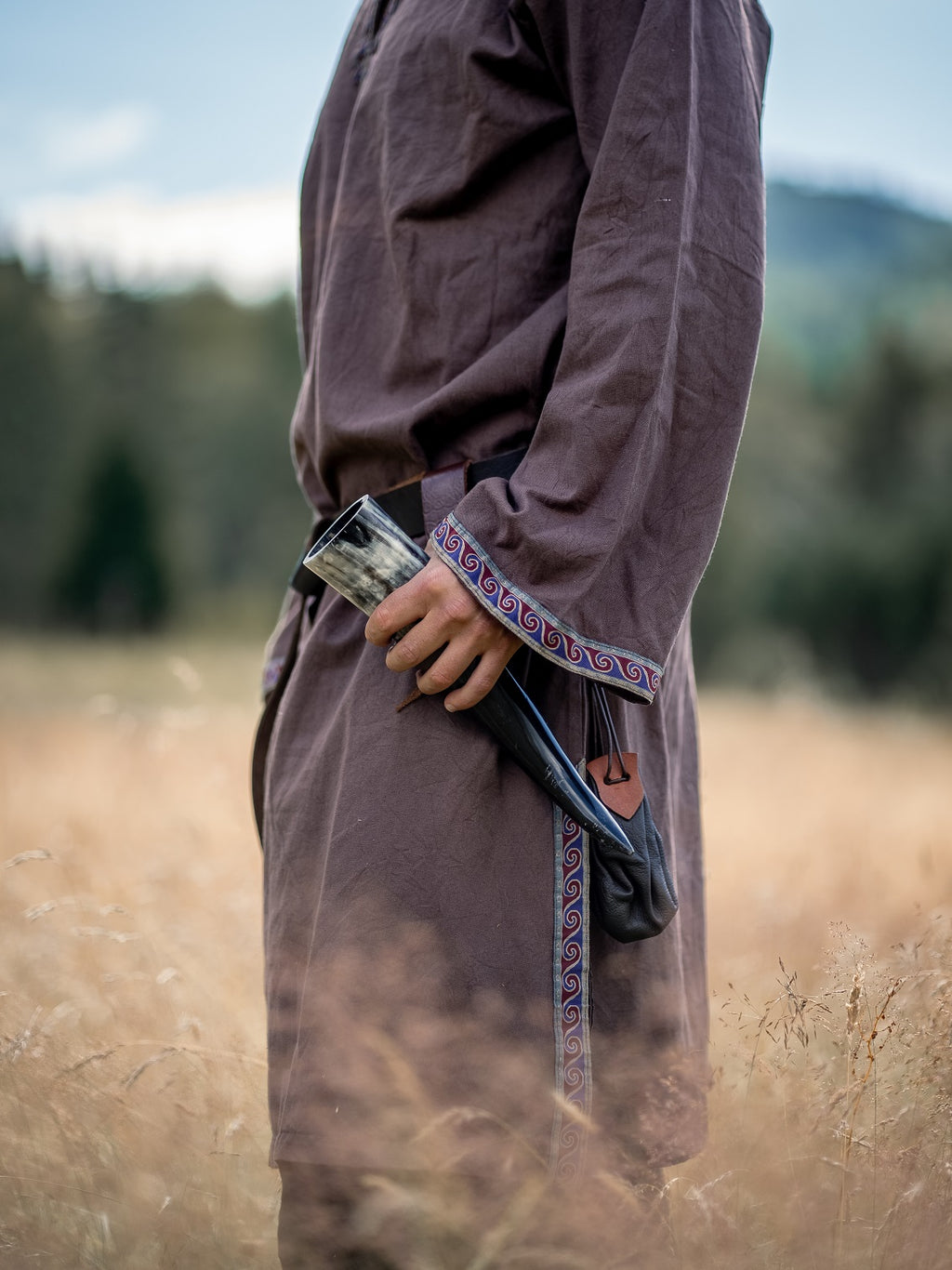 Tunique médiévale homme avec bordure – Halvor