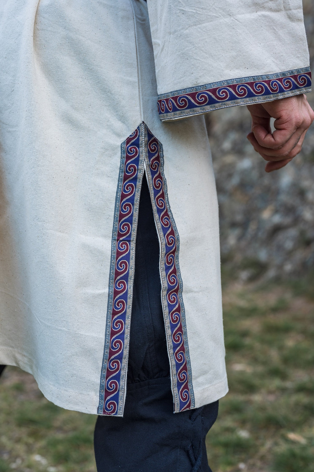 Tunique médiévale homme avec bordure – Halvor