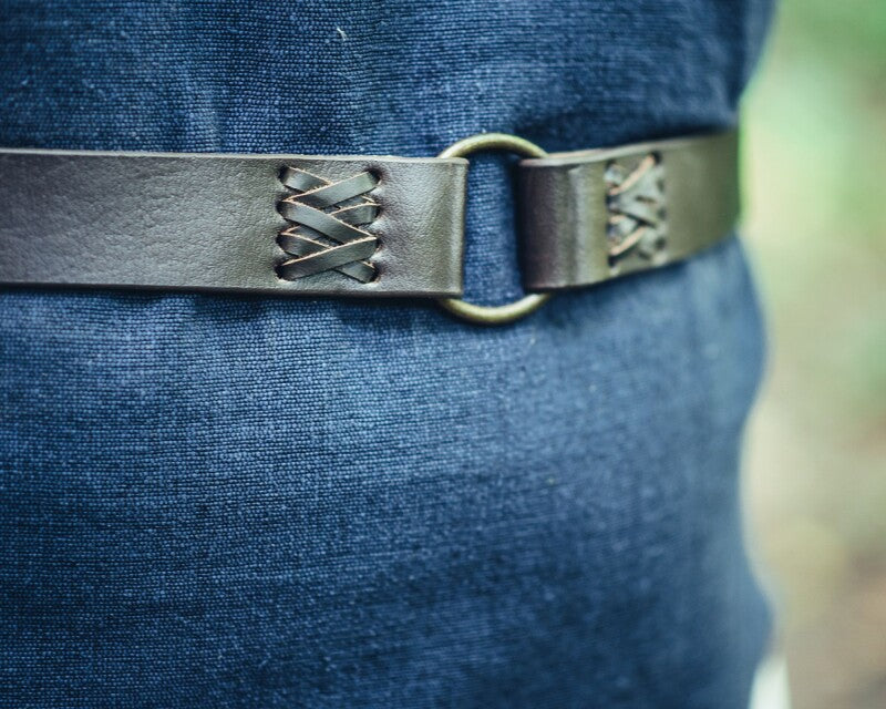 Ceinture médiévale à anneaux en cuir – Conrad
