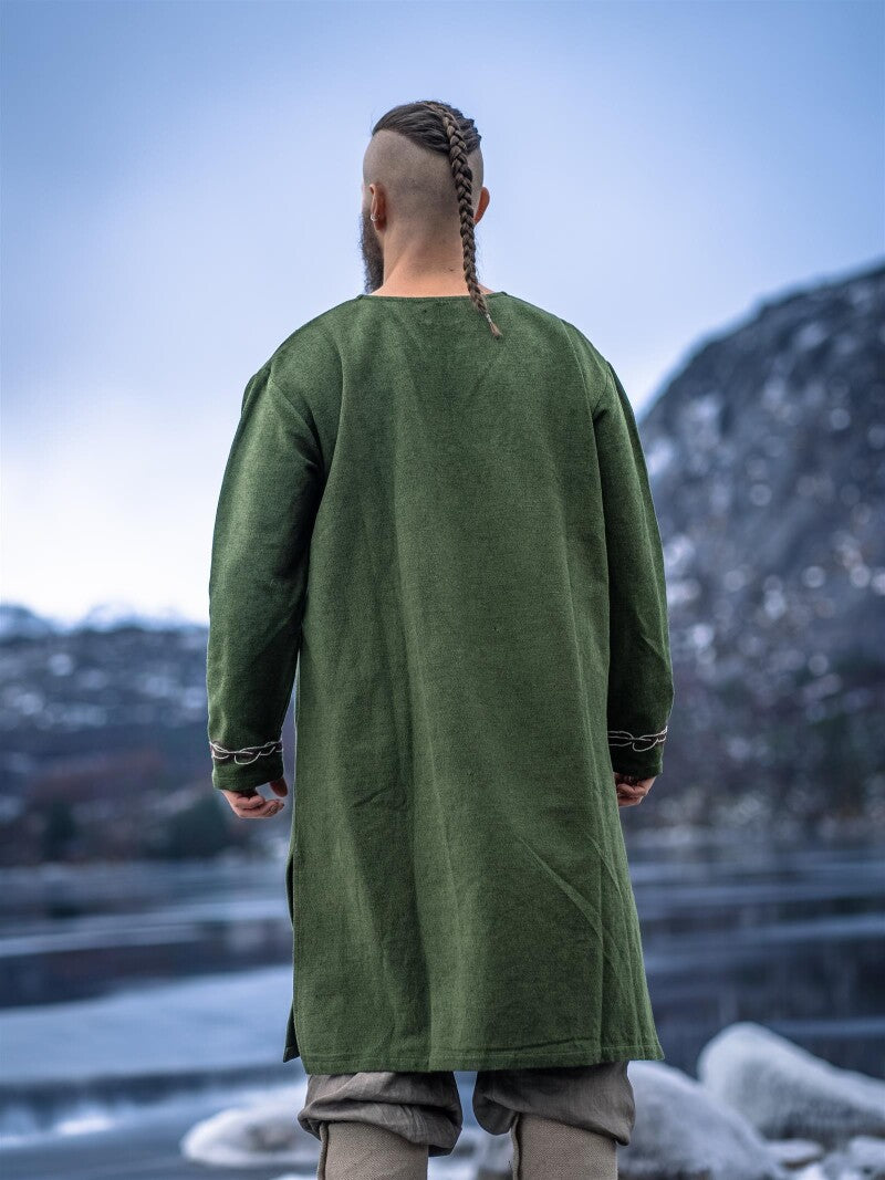 Tunique viking brodée à la main – Snorri