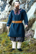 Tunique viking brodée à la main – Snorri