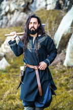 Tunique viking brodée à la main – Snorri