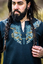Tunique viking brodée à la main – Snorri
