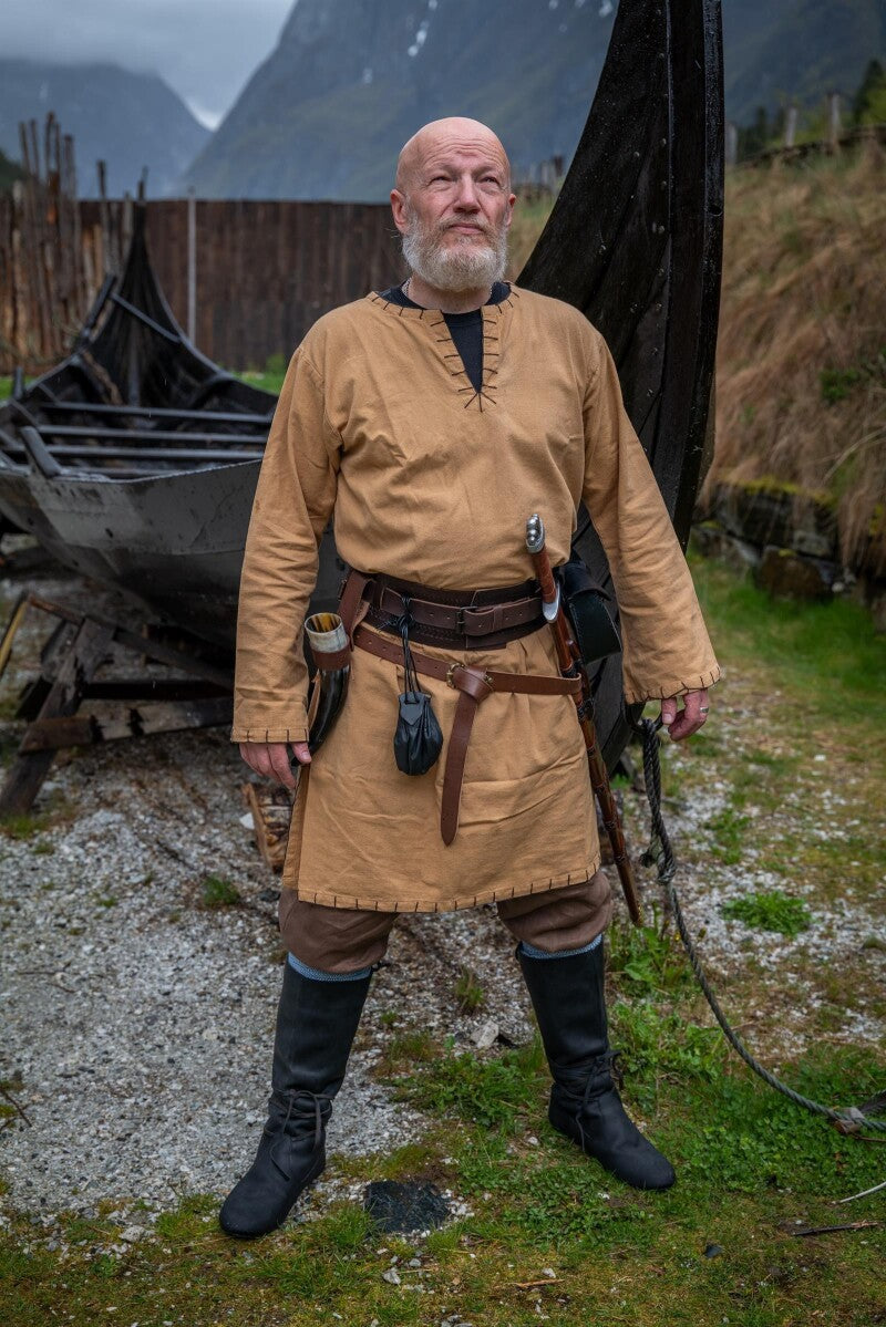 Tunique viking homme avec broderie – Erwin