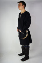 Tunique viking homme avec broderie – Erwin